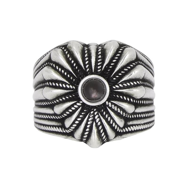 Gucci ring Classic interlocking double G heart shape, retro, aged, shiny, 925 Silver 19 серебряный