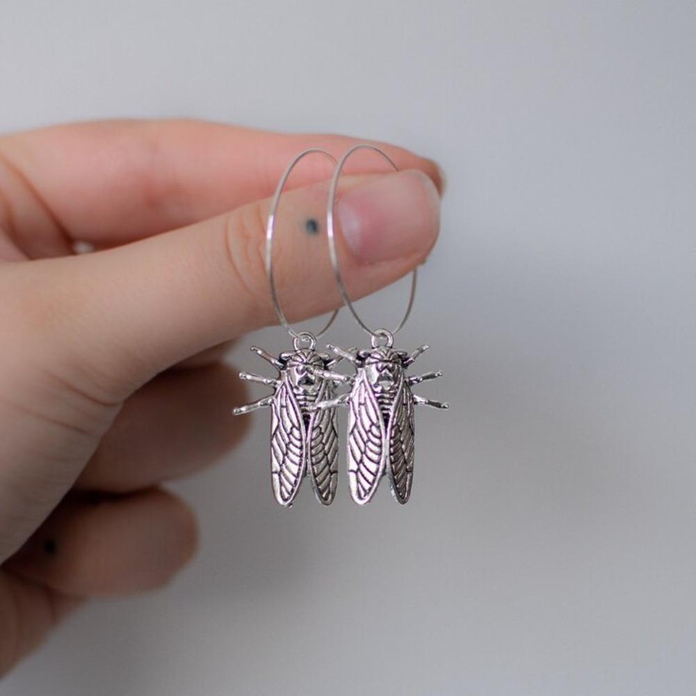 Retro Silver Color Cicada Dangle Hoop Earrings Necklace for Women Men Gothic Insect Dangle Earrings Boho Nature Bug Jewelry Sets