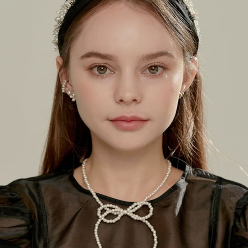 BESTY Ballon Pearl Ribbon Necklace