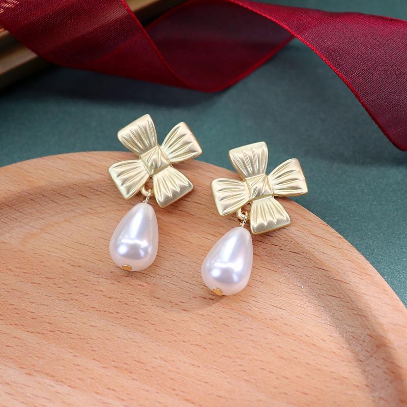 Vintage nostalgic S925 silver needle stud earrings femininity personality baroque court style earrings ear jewelry