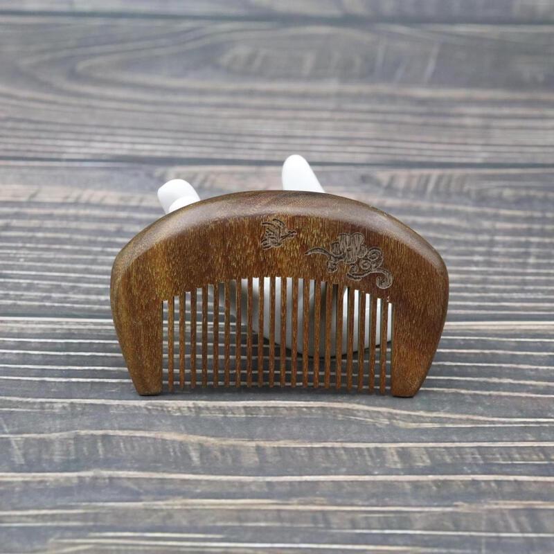 Green Sandalwood Fine-Toothed Carved Comb