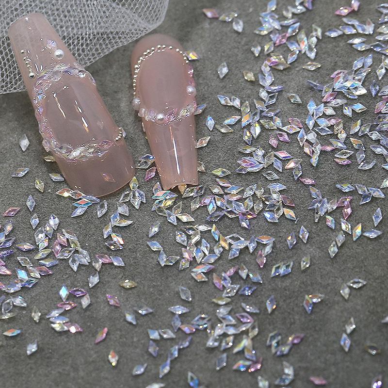 50 Buc Mini Strasuri Cristal pentru Nail Art Diamante Flatback Formă Mixtă Sclipici DIY Unghii Manichiură de Lux Accesorii