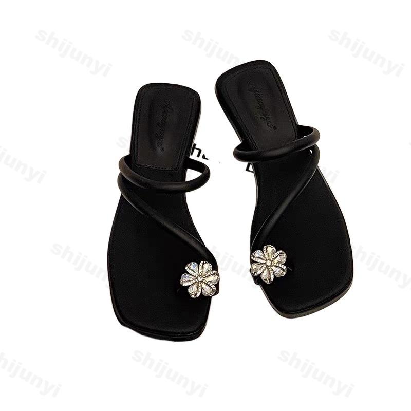 Fashion Summer Women Slippers Flower Fashion Flat Clip Toe Flip Flop Outdoor Rhinestones Non-slip Beach Slipper Female Square Toe Sandal