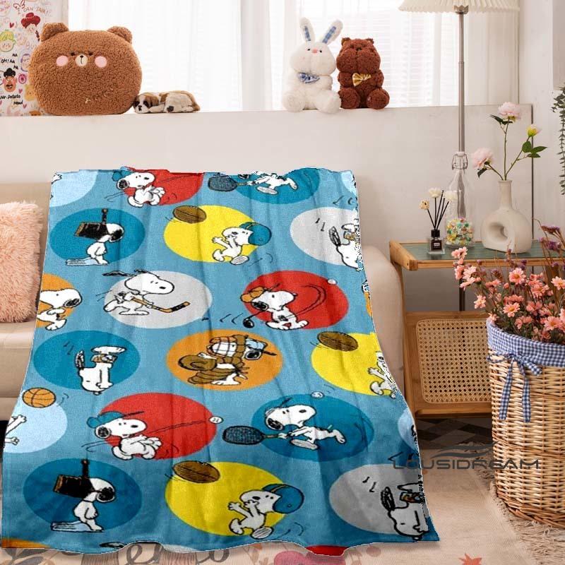 New Comic-Themed Snoopy Flannel Blanket — Ultra-Soft, Warm, and Plush Throw — Perfect for Home, Bedroom, Bed, Sofa, and Travel