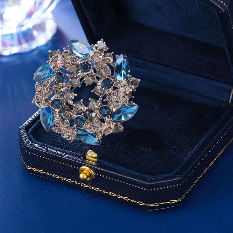 Retro Mini Crystal Bauhinia Flower Brooch High-End Elegant And Versatile Clothing Corsage Accessories