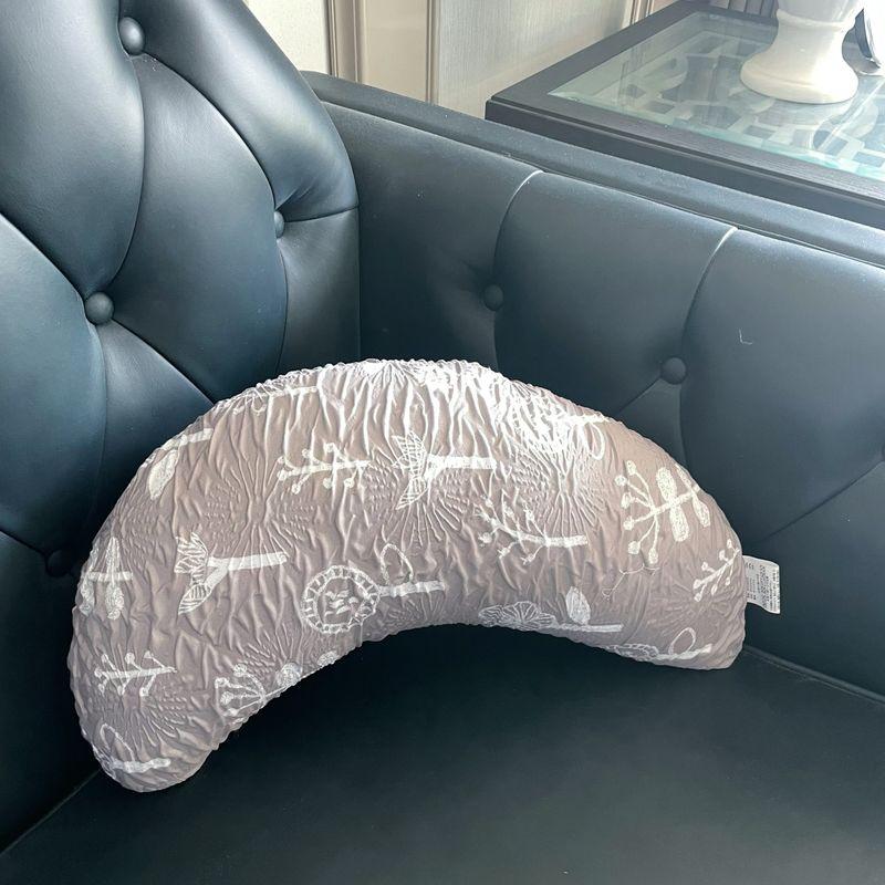 

High Quality! Export Orders Exported to Japan 2025 Spring New Foaming Craft Home Fabric Soft Cushion Backrest Series Grey flower: small moon pillow 45*20cm Dimensions