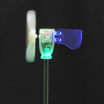 Modelo de muestra de herramientas didácticas con LED y generador de turbinas eólicas más pequeño