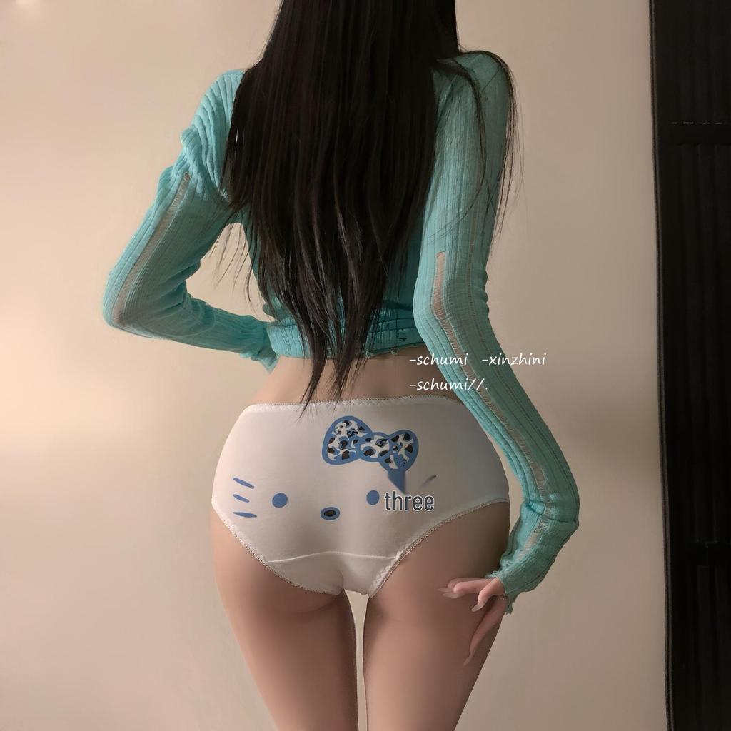 Milky Cute Kitty Low-Waisted Women's Thong - Japanese Sweet Cartoon Print, Comfortable, Hip-Hugging.