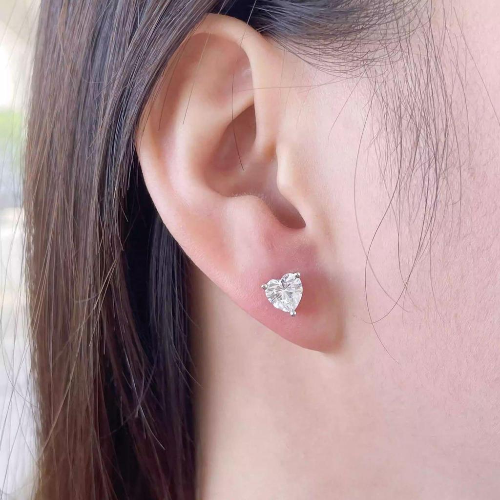 S925 Sterling Silver Moissanite Heart-Shaped Stud Earrings - Korean Style, High-End Jewelry