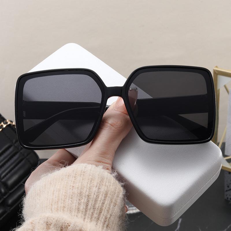 Vintage Retro Style Sunglasses Women High Quality UV400 Protection Woman Glasses Driving Travelling Female Sunglass