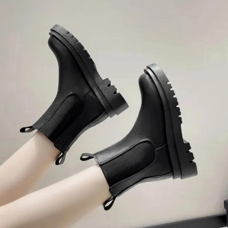 Fashion Women Boots Black Ankle Classics Boots Autumn Winter Platform Short Boots Women Luxury Fashionable Casual Sexy Shoes for Women