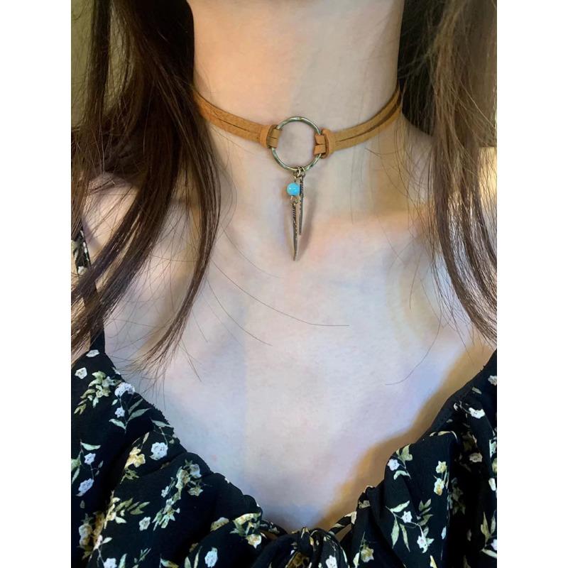 Vintage Bronze Leaf Pendant Leather Geometric Round Clavicle Choker Necklace