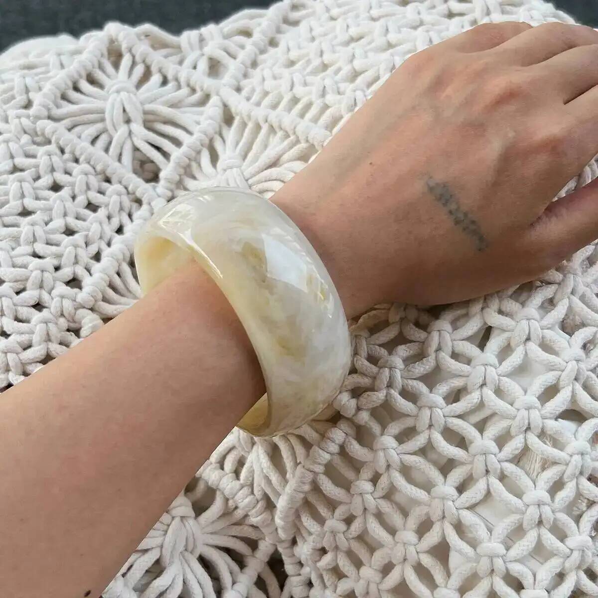 

SHIXIN 3 Styles Punk Geometric Resin Acrylic Wide Bangle Bracelet for Women Exaggerated Irregular Chunky Bangles Party Jewelry бежевый