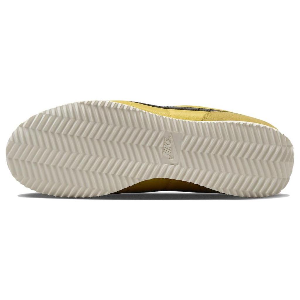 Nike Dámské tenisky Cortez Vivid Sulphur Yellow Black Sail DZ2795-700