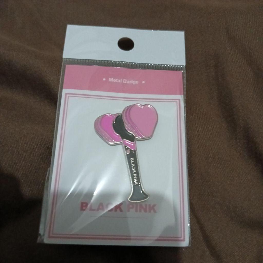 [USED] BLACKPINK Pin Badge Black Pink