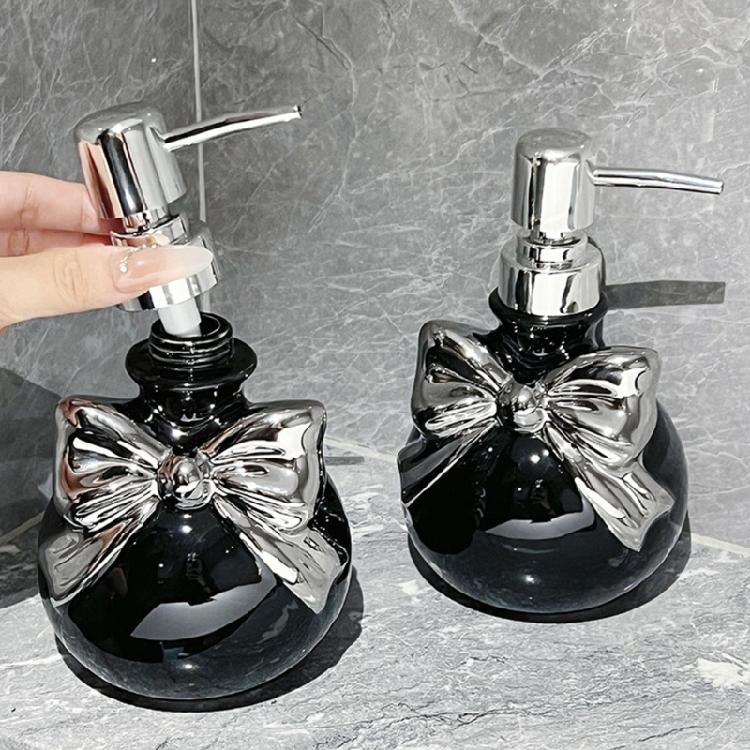 Praktyczny ceramiczny dozownik łazienkowy z pompką naciskaną Dekoracyjny kokardka Organizer na mydło Butelka Niezbędny do domowego spa
