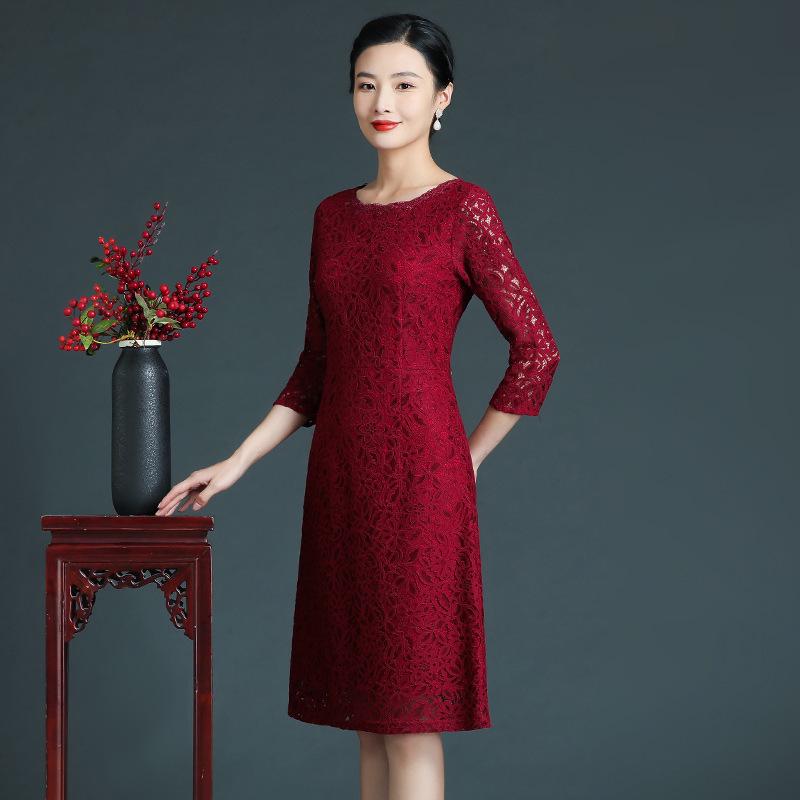 Elegant Wine Red Lace Dress with Waist-Cinching for Middle-Aged and Elderly - Autumn 2021 Collection