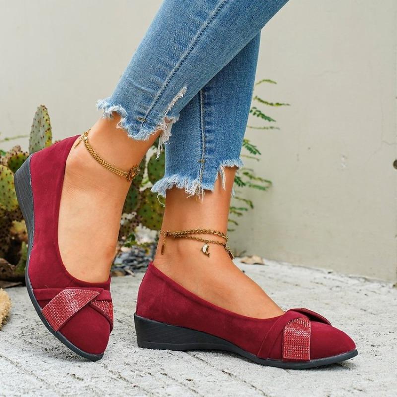 Women's Plus Size Wedge Shoes Spring New Retro Hong Kong Style Rhinestone Casual Single Shoes