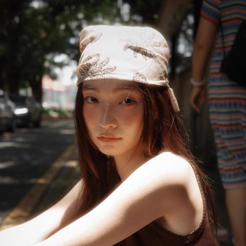 Womens Vintage Sunflower Head Scarf Graffiti Style Summer Street Fashion