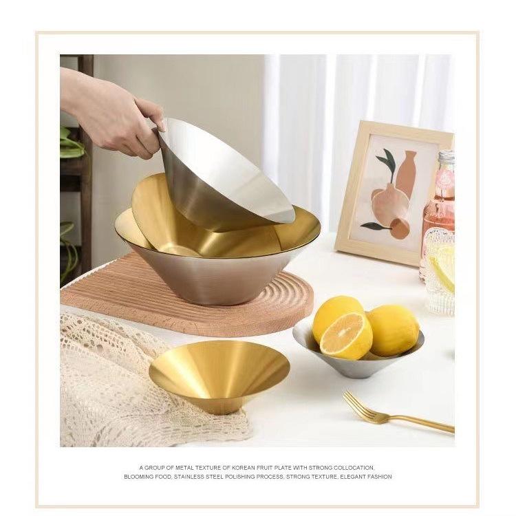 

Салатница-миска для бибимбапа из золотистой нержавеющей стали в корейском стиле 17.5 cm