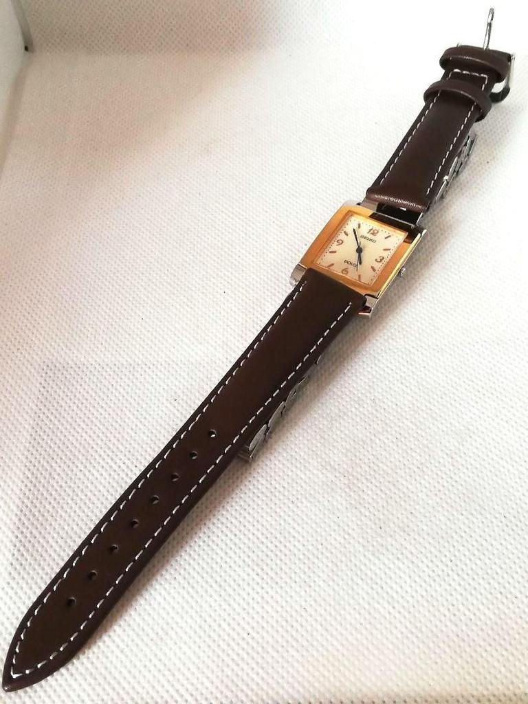 [USED] Rare Seiko Dolce Vintage Unisex Watch with an annual accuracy of 10 seconds