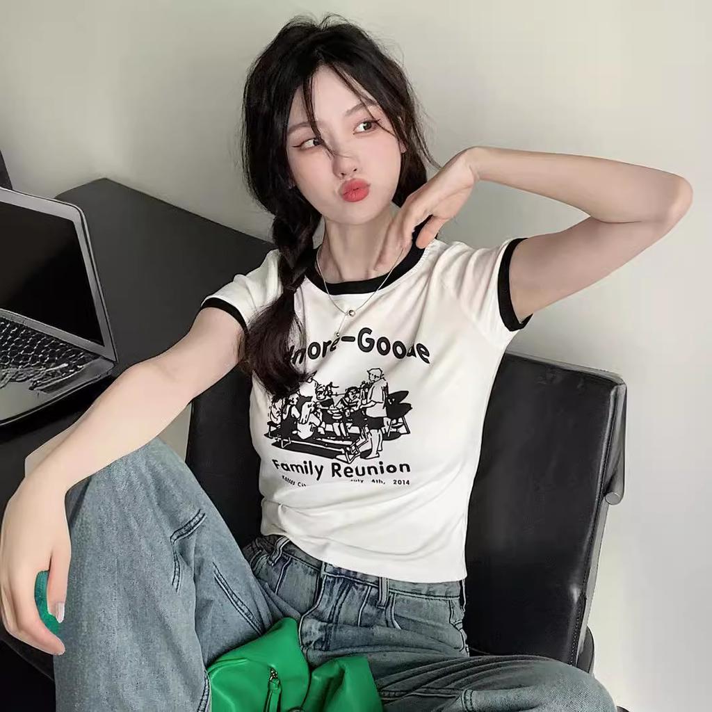 Sweet and Spicy Letter Printed T-shirt for Women In Summer Slim Fit and Short Style Contrasting Color Round Neck Short Sleeve Student Top