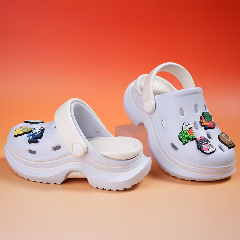 Girls' Summer Perforated Thick-Soled Sandals: Soft EVA Beach Flip-Flops, Hot Style for Outdoor Fun