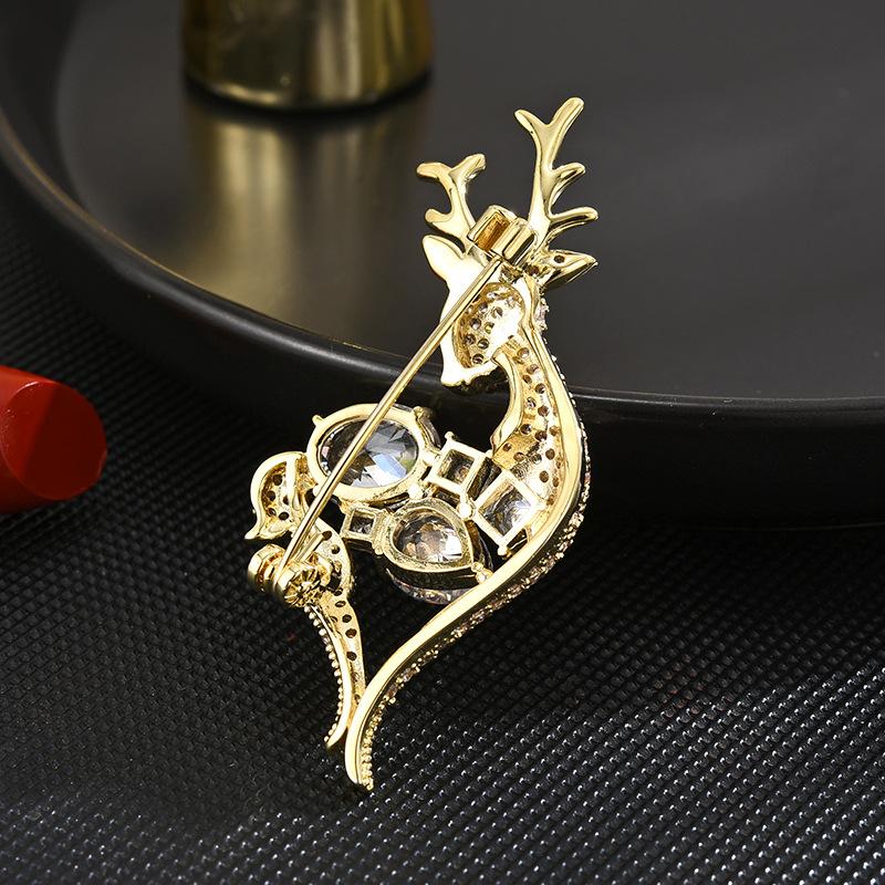 Senior Brooches Flower Leaf Brooch Pins for Women Suit Pendant  Fashion Brooches Jewelry