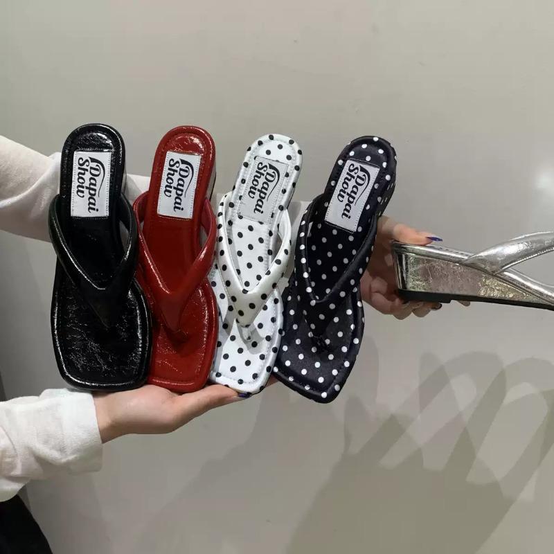 Sweet and Versatile Toe Polka Dot Vacation Shoes Platform-soled Wedged Sandals Fashionable Flip-flops Women's Summer Retro Korean Version Outside