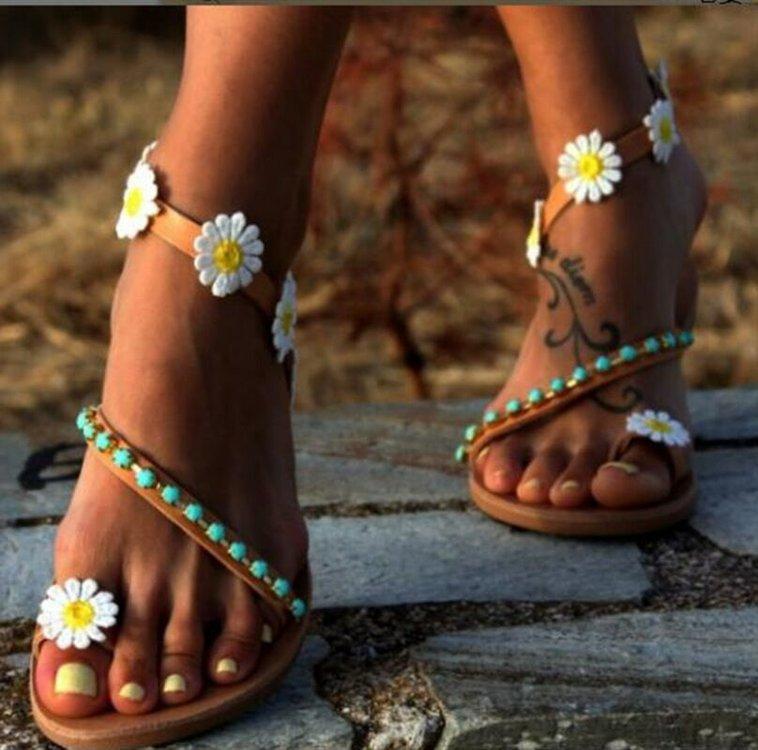 Independent station popular sandals summer new flower flat bottom women sandals cover toe foreign trade large size women's shoes wish