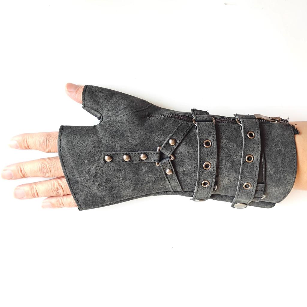 Men's Retro Punk Half-Finger Leather Motorcycle Riding Gloves