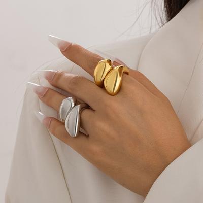 Dames Ring Hip Hop Stijl Oversized Irregulair Glanzend Gedraaide Ring Waterdruppel Legering Geplooide Ring Mode Accessoires