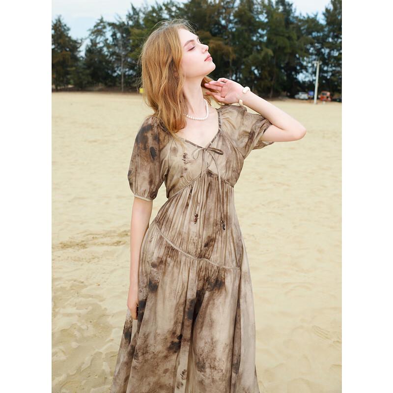 

Элегантное платье-макси А-силуэта из лиоцелла с принтом Санкай 2025 S