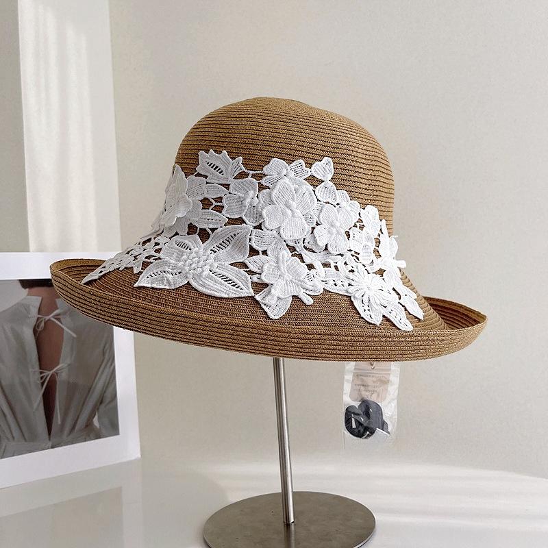 Natural Treasure Grass Hat Women's New 2026 Lace Flower French Elegant Woven Straw Holiday Beach Gift Hat