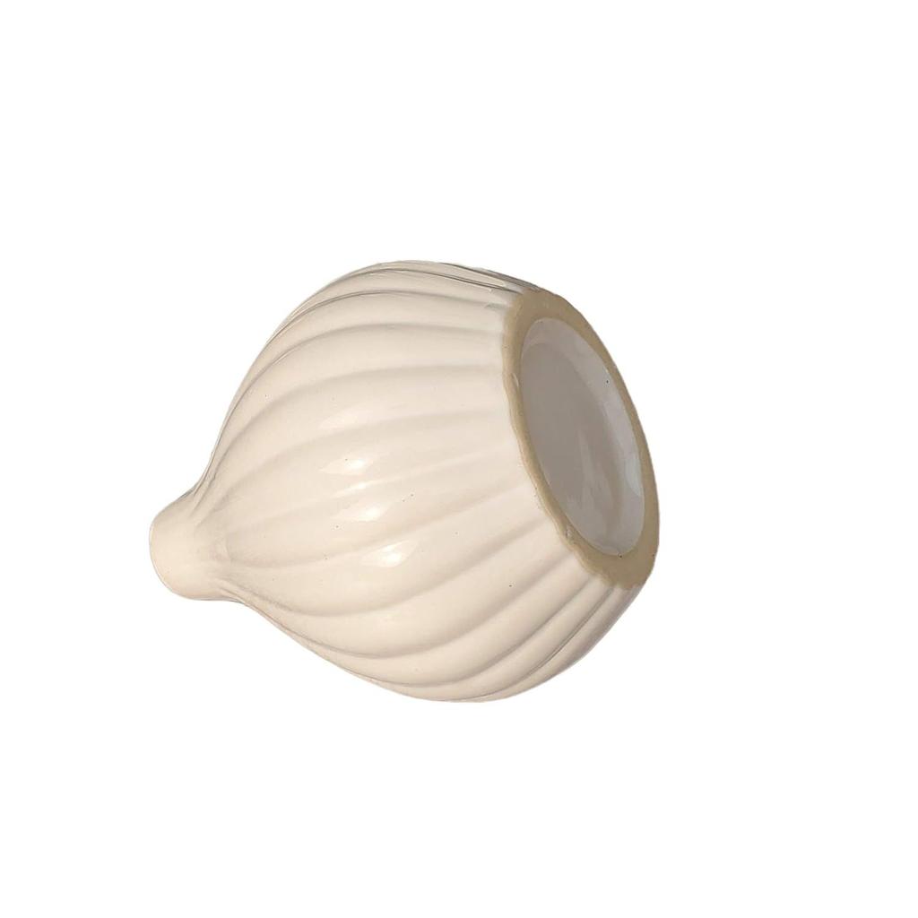 Porslinsblomvas utan blommor, (Längd 6,5 cm; Bredd -6,5 cm; Höjd - 9,5 cm, Off-white)