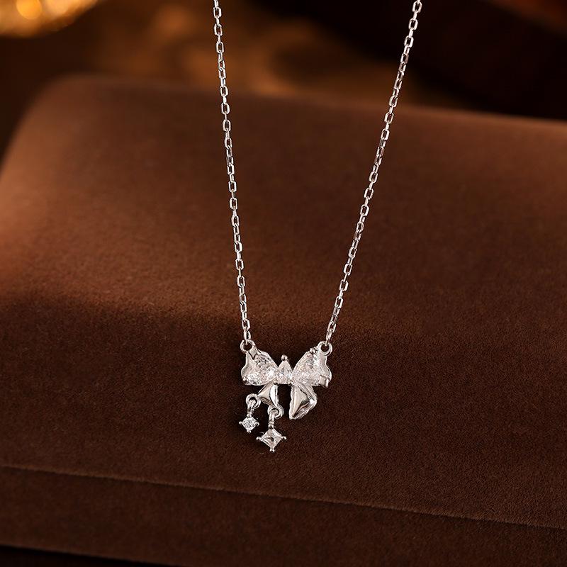 Silver Bow Star Necklace: Sweet Clavicle Chain for Women - Perfect Girlfriend Gift, 2024 Trend.
