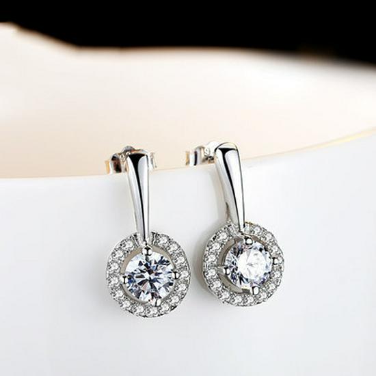 Korean Fashion Temperament Hollow Round Sparkling Diamond Silver Stud Earrings