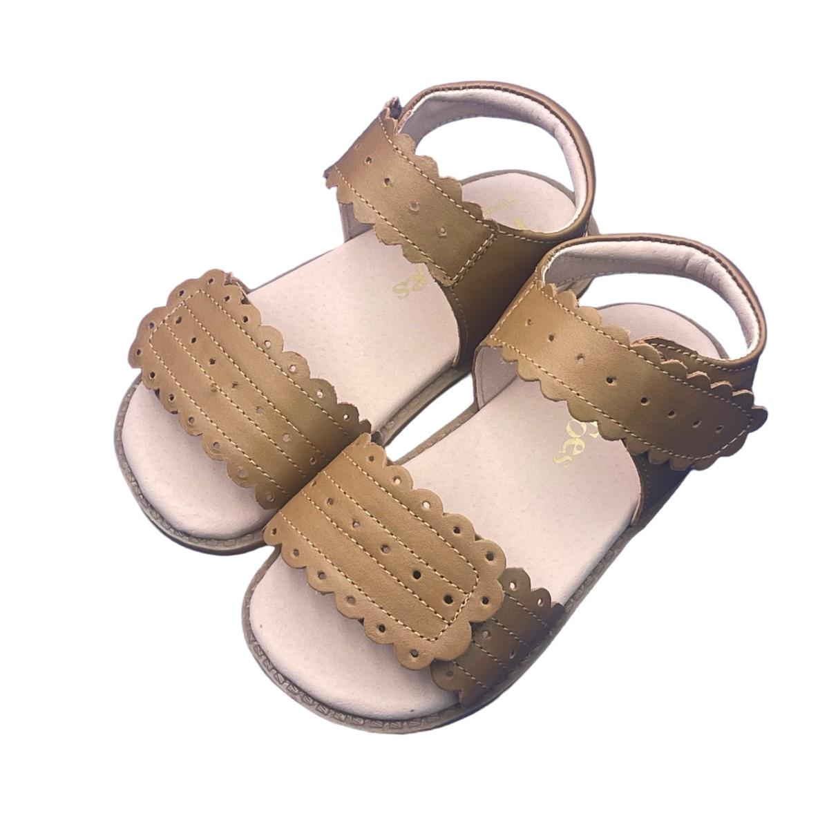 

Tipsietoes Posey Children Girls Barefoot Sandals Low Heel Real Leather Enfants Fille Party Dress Shoes Toddler Kids 13 кавовий
