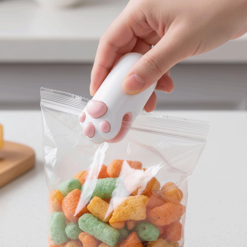 Cartoon Plastic Bag Sealer Magnetic Food Sealer Clip Snack Sealing Tool Food Storage