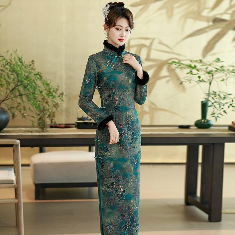 Green Velvet Thickened Winter Clothing Chinese Style Long-sleeved Cheongsam New Female Retro Mother Clothing Winter
