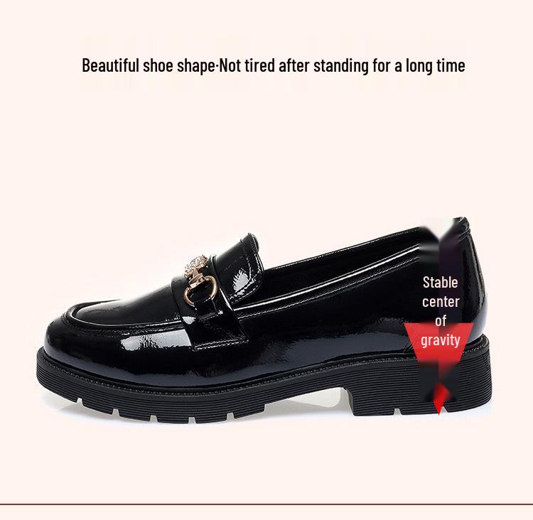 Damen Sommer Slipper aus weichem Leder: Lässig, Niedriger Absatz, Dicke Sohle, Lackleder