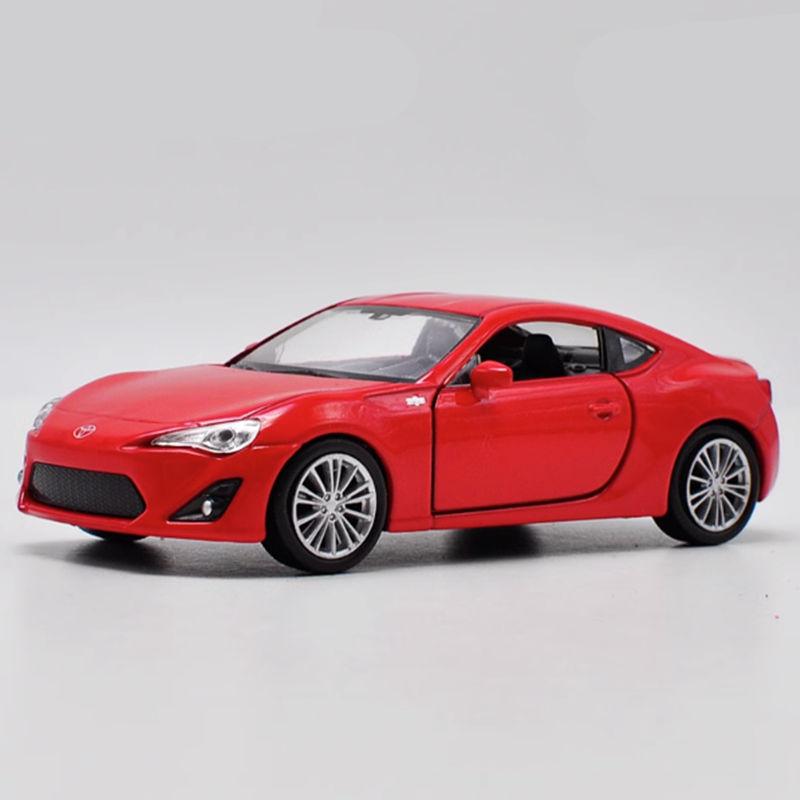 1/36 Toyota GT 86 Legering Sportsbil Modell Støpt Metall Bane Racingbil Kjøretøyer Modell Simulering Miniatyr Skala Leker for Barn Gave