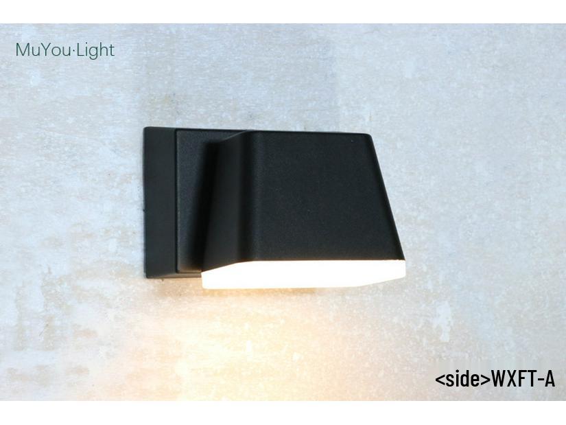 

Waterproof LED Outdoor Wall Light - Dimmable Up/Down Spotlight for Balcony, Villa, and Courtyard Warm Light