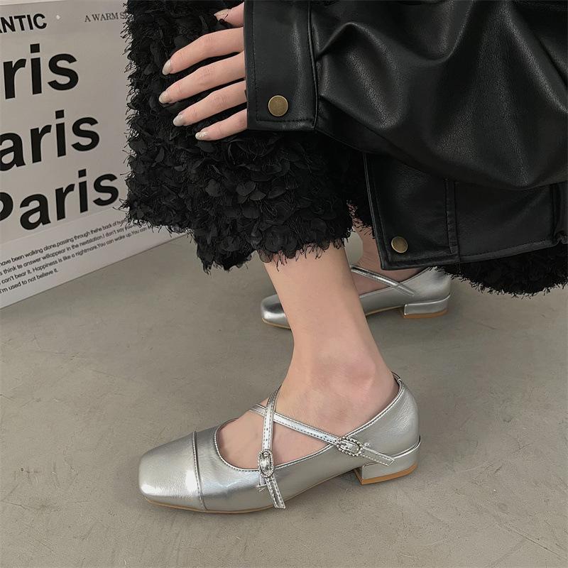 

Серебристые туфли-лодочки женские 2025 весна новые универсальные с открытым вырезом ретро туфли Мэри Джейн 39 серебряный