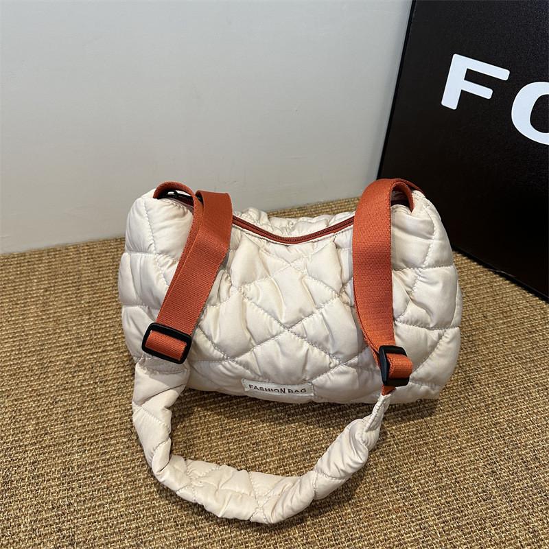 Trendy Vintage Inspired Diamond Textured Handbag Versatile Everyday Tote Bag For Casual Outfits