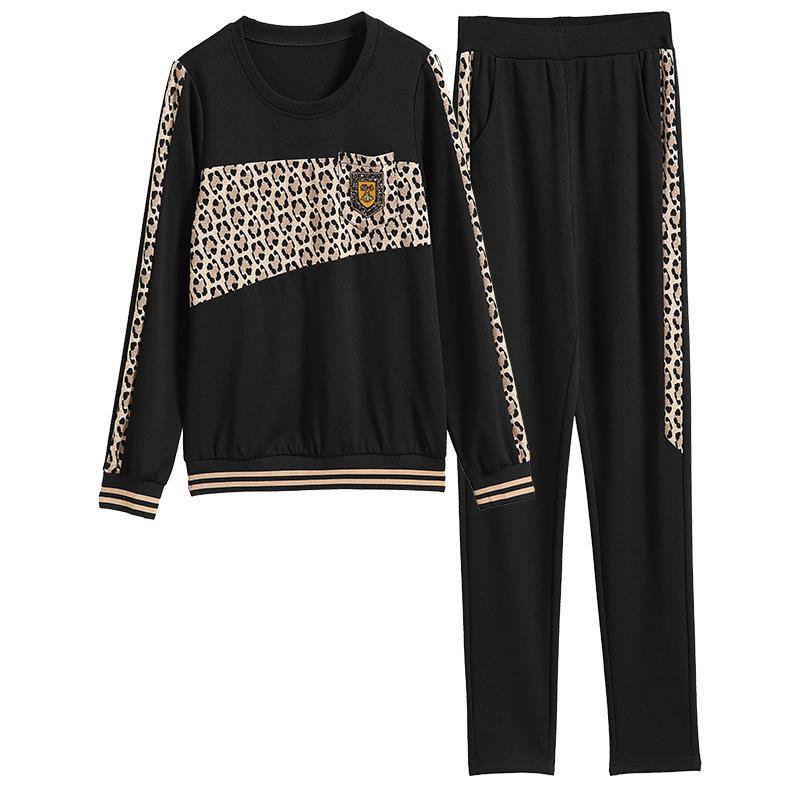 Women's 2023 Casual Round Neck Two-Piece Set: Versatile, Fashionable, Belly-Covering for Spring & Autumn Middle-Aged Ladies.