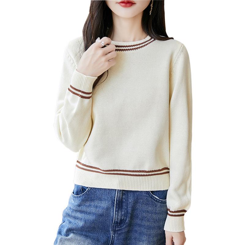 Dies ist ein neuer Herbst- und Winter-Design-Stil Pullover und Strickpullover für Damen, mit einem farbblockierenden gestreiften verdickten warmen Baselayer.