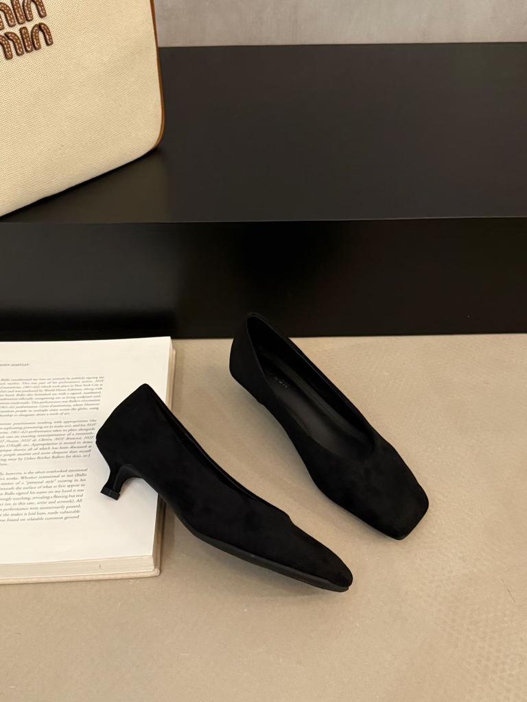 French kitten heel square head shallow mouth single shoes women's shoes spring and autumn 2025 new suede stiletto evening shoes