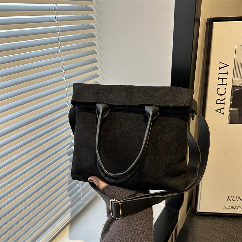 

Повседневная сумка-тоут из замши большой вместимости для通勤, женская, 2025, новая, универсальная сумка через плечо-мессенджер, портативная сумка-тоут чёрный