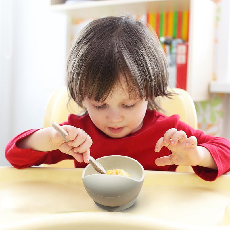 Tigela de Sucção de Silicone para Alimentação de Bebê - Antiderrapante com Tampa